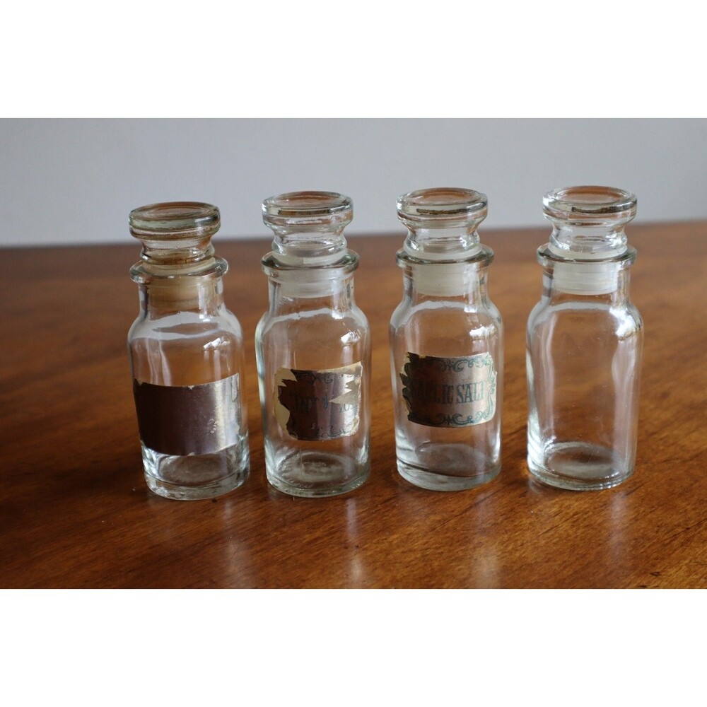 Lot of 4 Vintage Apothecary Spice Glass Jars BAD StoppersJapan/Taiwan 4.1"H